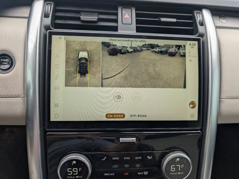 Used 2023 Land Rover Discovery HSE R-Dynamic AWD/4WD image 33