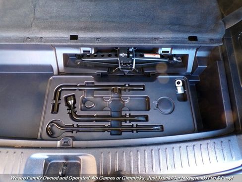 Used 2017 Toyota Highlander Plus w/ Carpet Mat Package image 48