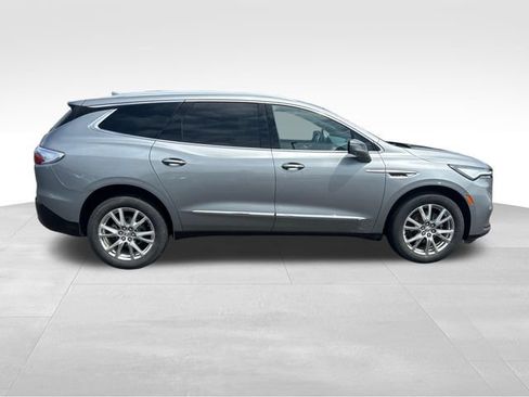 Used 2024 Buick Enclave Essence w/ Experience Buick Package AWD/4WD image 7