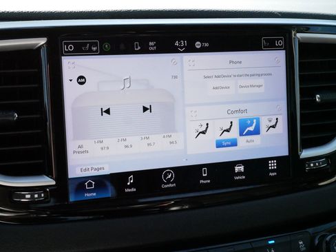 Used 2023 Chrysler Pacifica Touring-L image 22