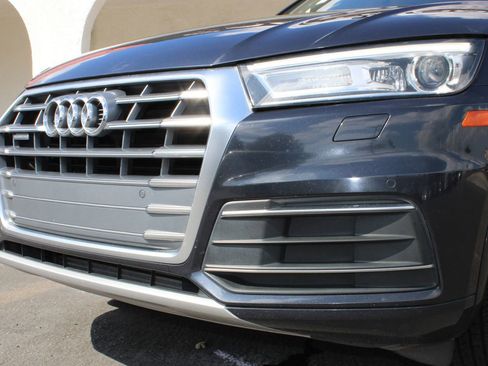 Used 2020 Audi Q5 2.0T Premium image 7