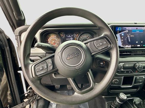 Used 2024 Jeep Gladiator Sport image 37