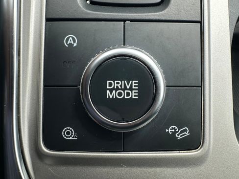 Used 2023 Ford Explorer XLT w/ Equipment Group 202A image 20