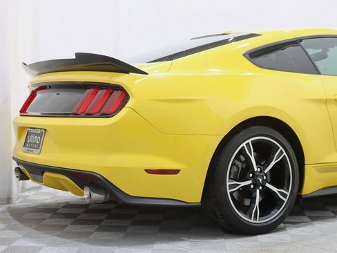 Used 2016 Ford Mustang GT Premium w/ Equipment Group 401A image 9