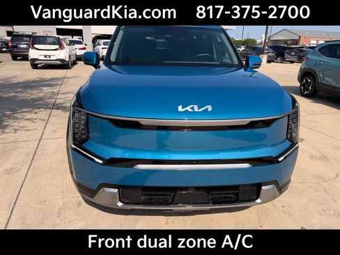 Used 2024 Kia EV9 Land AWD/4WD image 7