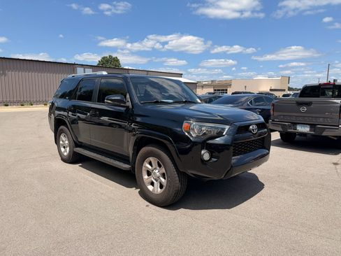 Used 2016 Toyota 4Runner SR5 Premium AWD/4WD image 3