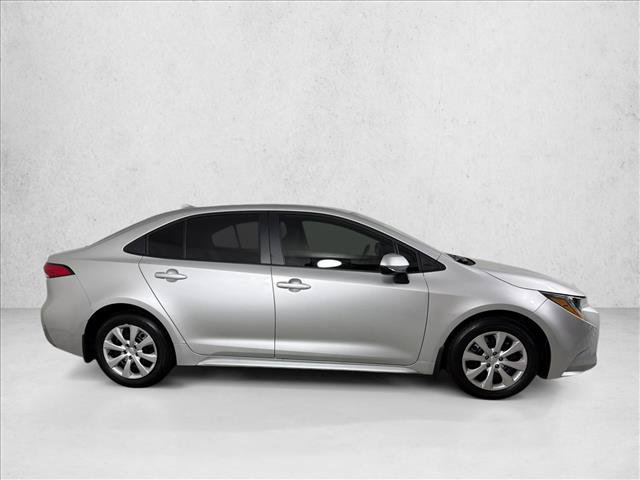 Used 2025 Toyota Corolla LE FWD image 2