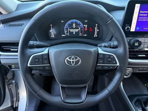 Certified 2025 Toyota Grand Highlander AWD image 11