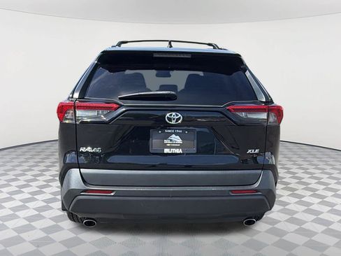 Used 2023 Toyota RAV4 XLE Premium FWD image 6