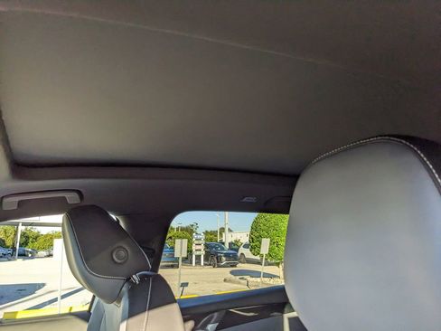 New 2026 Volkswagen Tiguan SE R-Line image 22