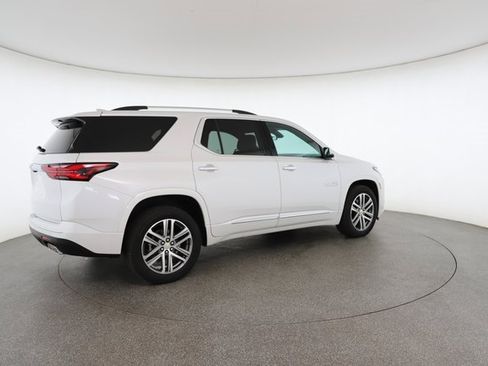 Used 2024 Chevrolet Traverse High Country image 19