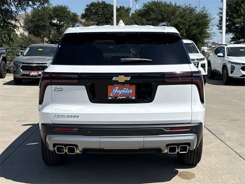 New 2026 Chevrolet Traverse LT w/ Driver Confidence Package image 5