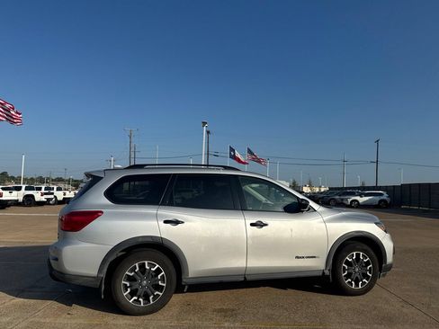 Used 2019 Nissan Pathfinder SV w/ Rock Creek Edition AWD/4WD image 18