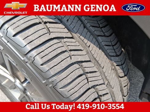 Used 2017 Ford Explorer XLT w/ Equipment Group 202A AWD/4WD image 29