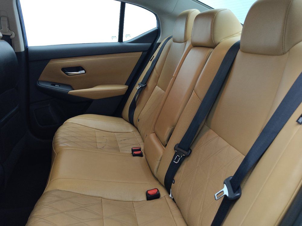 Used 2023 Nissan Sentra SV w/ SV Premium Package FWD image 18