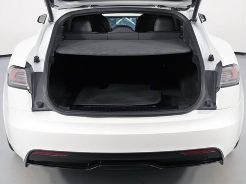 Used 2022 Tesla Model S image 10