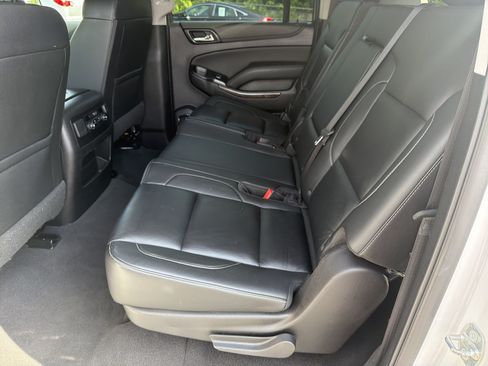 Used 2020 Chevrolet Suburban LT AWD/4WD image 26