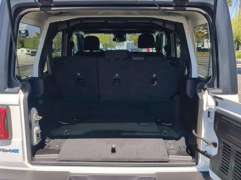 Used 2024 Jeep Wrangler Unlimited Rubicon 4xe AWD/4WD image 27