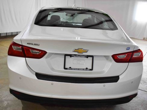 Used 2016 Chevrolet Malibu Hybrid w/ Leather Package image 8