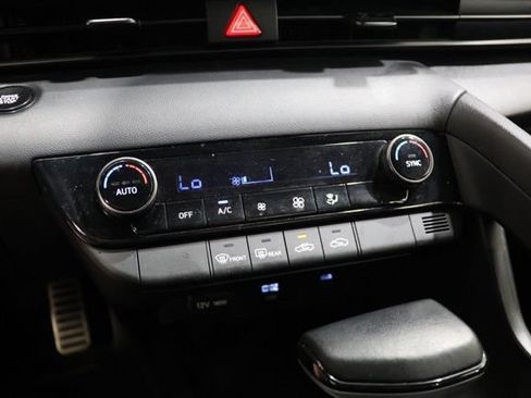 Used 2025 Hyundai Elantra Sport FWD image 26