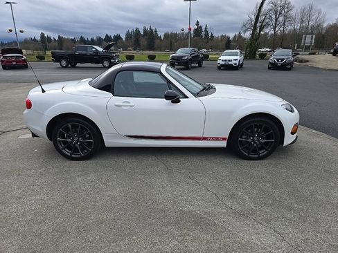 Used 2013 MAZDA MX-5 Miata Club image 14