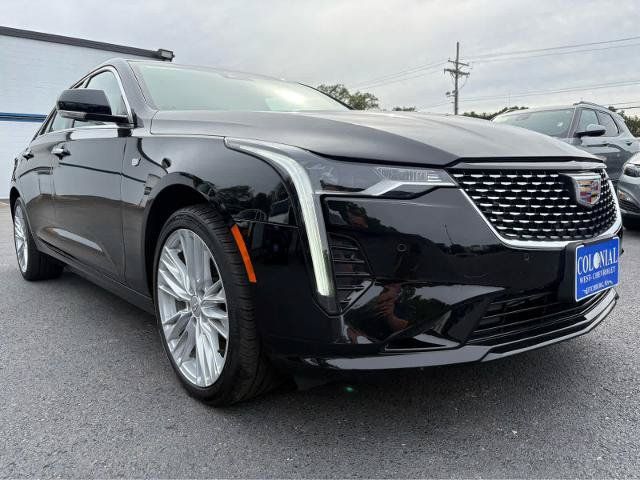 Used 2025 Cadillac CT4 Premium Luxury AWD/4WD image 3