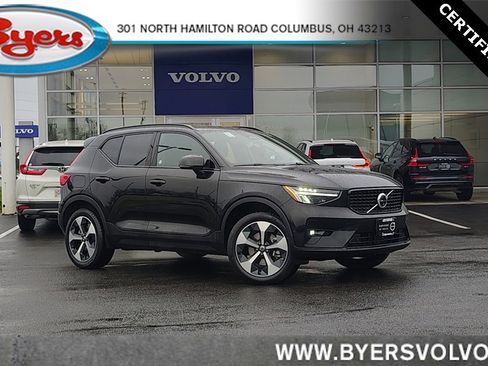 Certified 2025 Volvo XC40 B5 Plus image 1