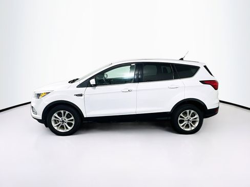 Used 2019 Ford Escape SE image 4