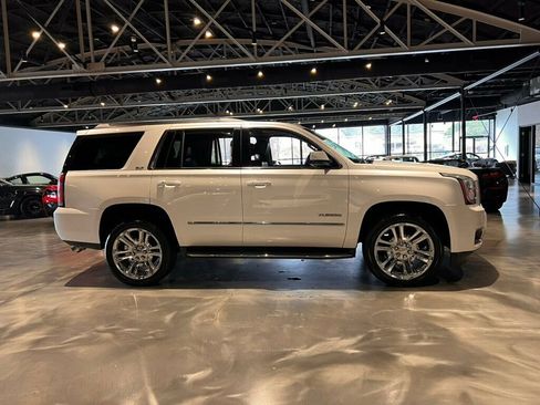 Used 2020 GMC Yukon SLT w/ Premium Edition image 6