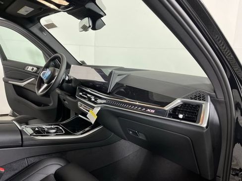 New 2026 BMW X5 xDrive40i w/ M Sport Package AWD/4WD image 17