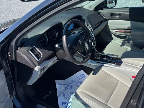 Used 2016 Acura TLX image 9