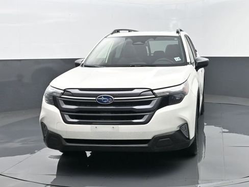 Used 2025 Subaru Forester Premium image 23