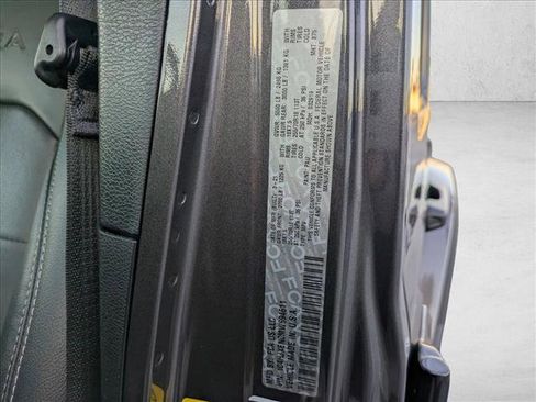 Used 2021 Jeep Wrangler Unlimited Sahara image 25