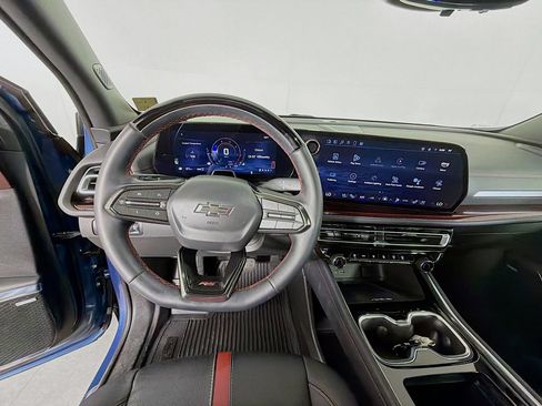 Used 2024 Chevrolet Traverse RS w/ LPO, Floor Liner Package AWD/4WD image 13