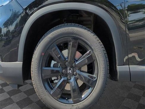 New 2025 Honda Pilot Black Edition image 8