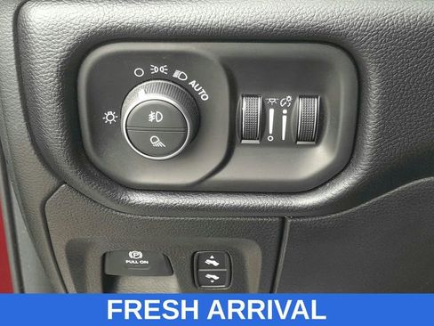Used 2019 RAM 1500 Big Horn AWD/4WD image 28