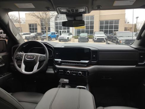 Used 2025 GMC Sierra 1500 Elevation w/ Elevation Premium Package image 7