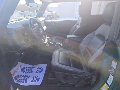 Used 2024 Ford Bronco Black Diamond image 8