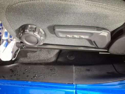 Used 2025 Jeep Wrangler Sport S image 16