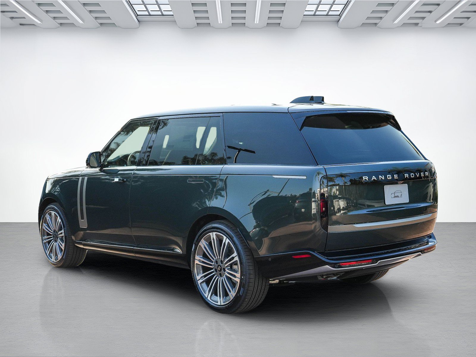 New 2027 Land Rover Range Rover Long Wheelbase SE AWD/4WD image 5