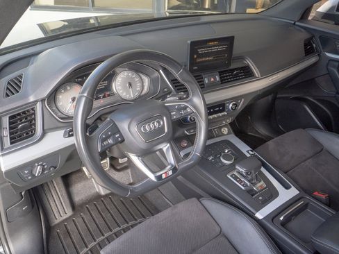 Used 2019 Audi SQ5 Premium w/ Convenience Package image 9