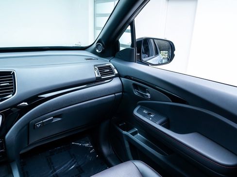 Used 2022 Honda Ridgeline Black Edition image 8