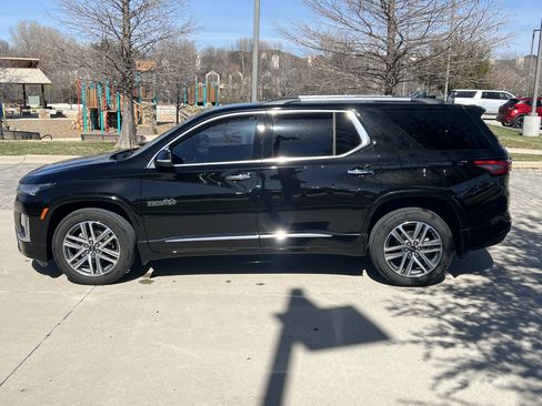Used 2023 Chevrolet Traverse High Country w/ LPO, Floor Liner Package image 7