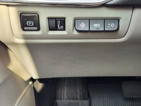 Used 2020 Cadillac XT4 Premium Luxury FWD image 19