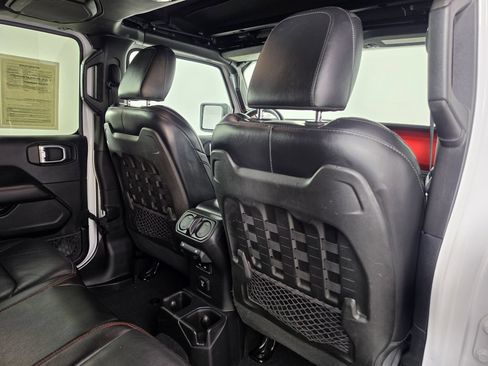 Used 2019 Jeep Wrangler Unlimited Rubicon AWD/4WD image 40