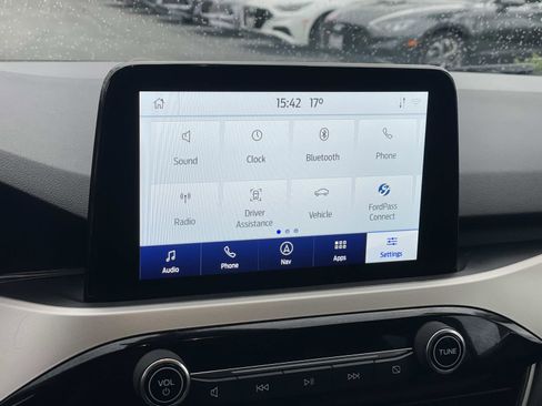 Used 2022 Ford Escape SE image 12