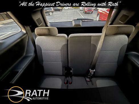 Used 2023 Chevrolet Traverse LT image 19