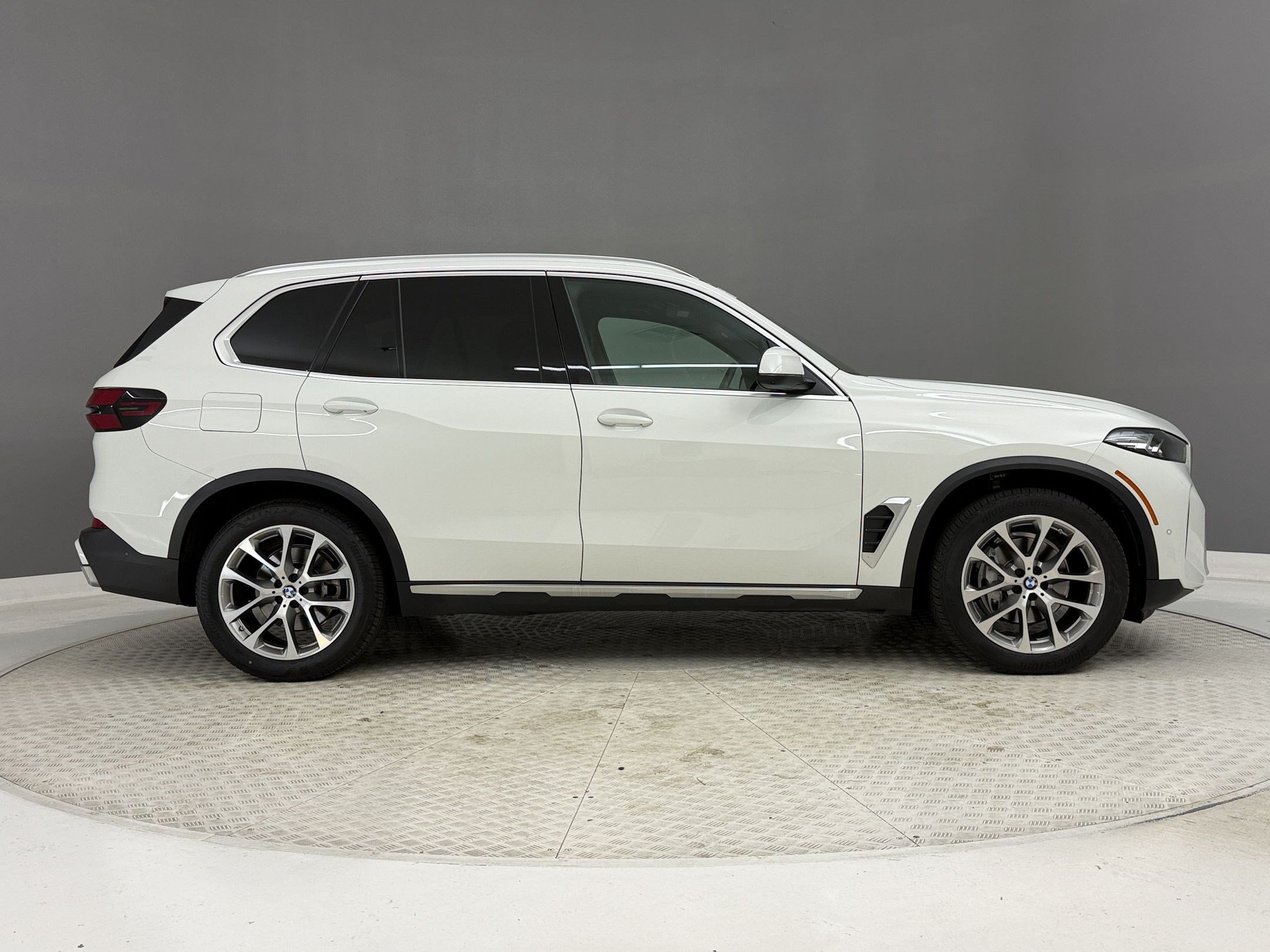 Used 2024 BMW X5 sDrive40i RWD image 8