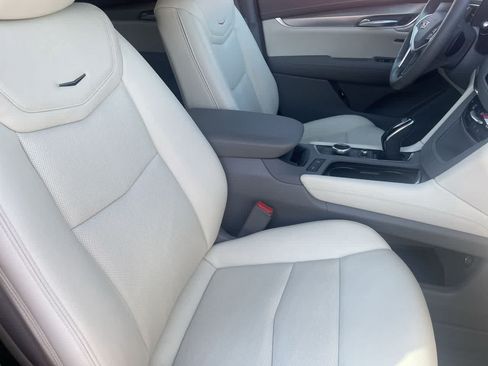 Used 2024 Cadillac XT5 Premium Luxury w/ LPO, Floor Liner Package AWD/4WD image 14