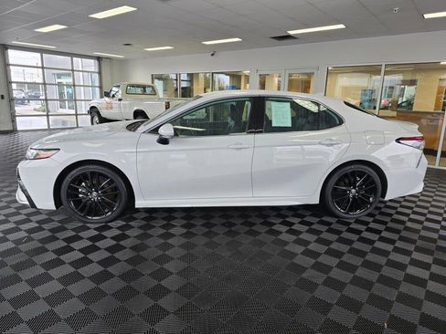 Used 2024 Toyota Camry XSE image 6